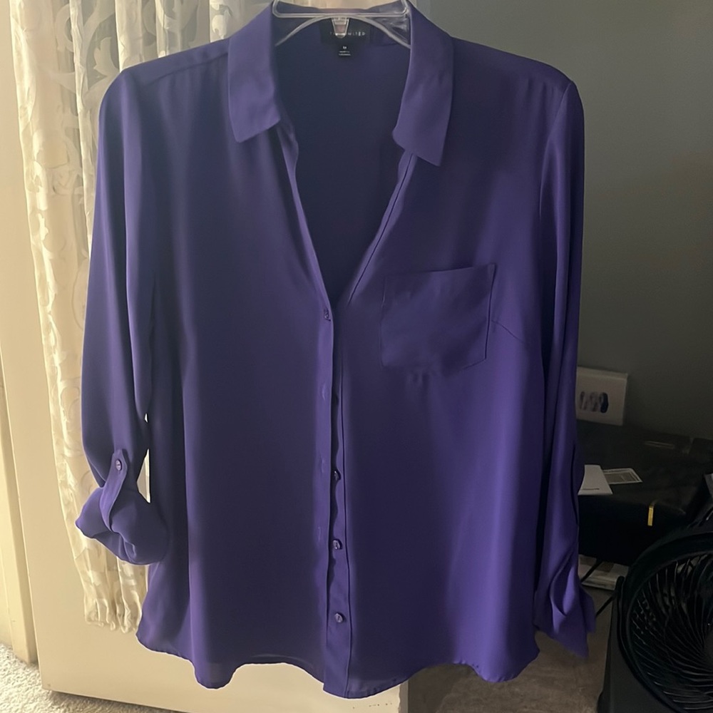 Purple, v-neck button down, excellent used condition